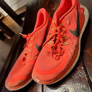 Nike Men's Vibrant Red Athletic Shoes